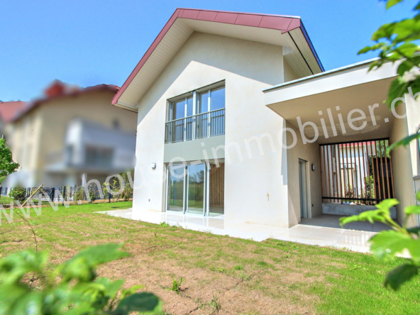 Maison neuve contemporaine